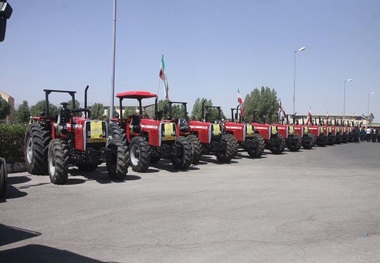 350 دستگاه خودرو و تراکتور به مددجویان جنوب کرمان واگذار شد