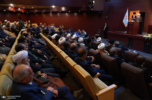 تجدید میثاق جمعی از مدیران و کارکنان بنیاد مسکن انقلاب اسلامی با آرمان های امام خمینی (س)