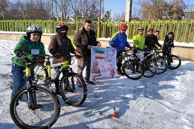 برگزاری همایش دوچرخه‌سواری همگانی در دمای زیر صفر درجه در مهاباد