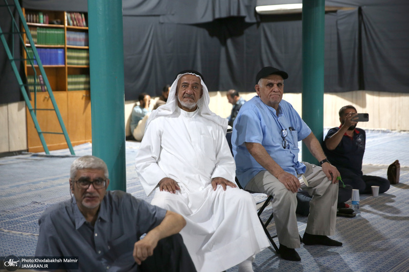 بازدید جمعی از گردشگران کویتی از بیت امام خمینی (س) در جماران