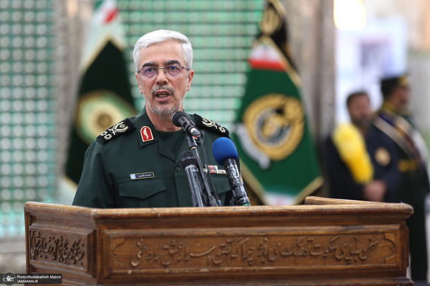 سرلشکر باقری وارد بغداد شد