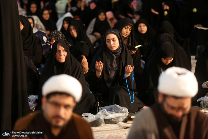 ..احیای شب بیست وسوم ماه مبارک رمضان در حرم مطهر امام خمینی(س)