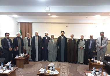 دیدار رئیس و جمعی از مسئولان دانشگاه ادیان و مذاهب با حجت‌الاسلام والمسلمین سید علی خمینی / دکتر مصطفی جعفرطیاری تاکید کرد؛ دانشگاه ادیان و مذاهب خود را پاسدار اندیشه‌های امام خمینی(ره) و آرمان‌های انقلاب می‌داند