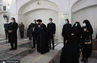 سید محمد خاتمی بر پیکر خواهر امام موسی صدر نماز خواند (5)