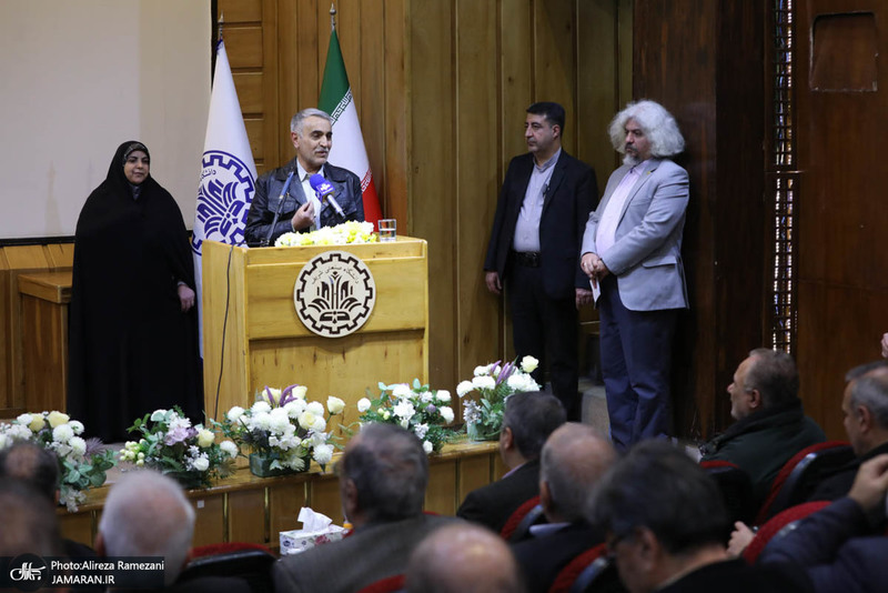 مراسم استاد ممتازی دانشگاه صنعتی شریف با حضور عارف