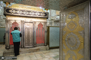 غباروبی ضریح مطهر حضرت عبدالعظیم حسنی (ع) و امام زاده حمزه (ع)