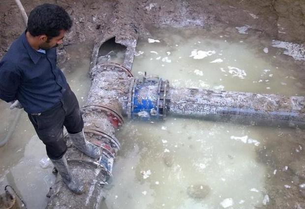 تامین اعتبار نوسازی شبکه آبرسانی 24 روستای دشتستان ضروری است