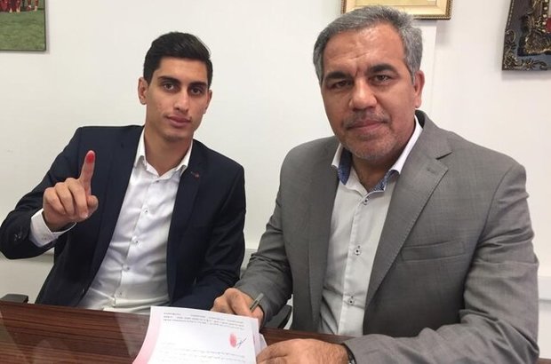 محمد نادری به پرسپولیس پیوست+ عکس