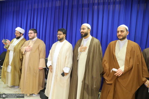 عمامه گذاری طلاب توسط مراجع اعظام تقلید در روز میلاد امام علی (ع)‎