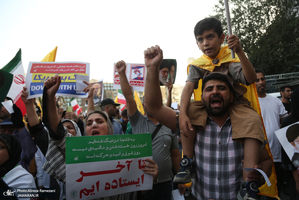 اجتماع مردمی در حمایت از رزمندگان مدافع