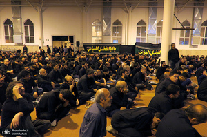 مراسم عزاداری شب تاسوعای حسینی در حسینیه امام خمینی