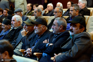 کنگره بزرگداشت شهدای سنگرسازان بی سنگر استان تهران در حرم امام خمینی (س)