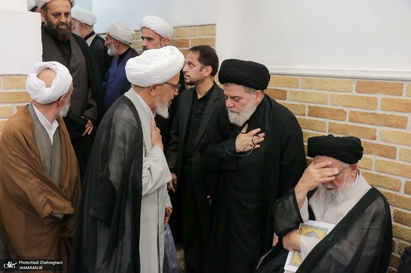 حضور آیت الله سید حسن خمینی در مراسم وداع با آیت الله العظمی شبری زنجانی (ره)