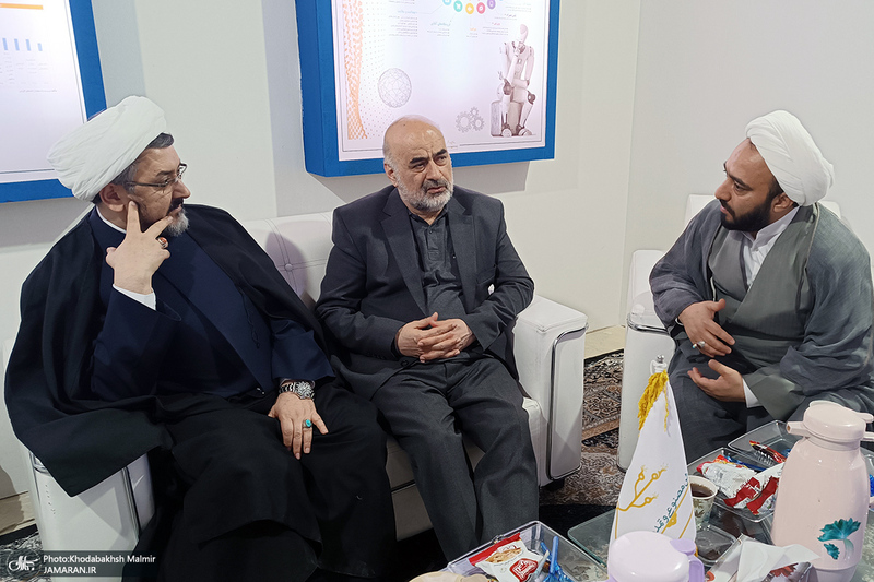 بازدید رئیس موسسه تنظیم و نشر آثار امام خمینی (س) از نمایشگاه بین المللی قرآن کریم