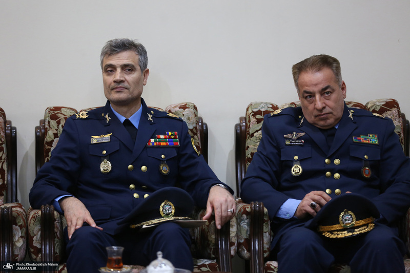 دیدار فرمانده نیری هوایی ارتش( امیر بهمن بهمرد )و جمعی از فرماندهان با سید حسن خمینی