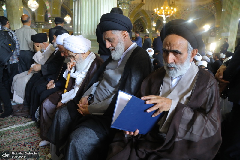 تشییع مرحوم آیت الله عباسعلی سلیمانی (ره) در حرم مظهر حضرت معصومه (س)