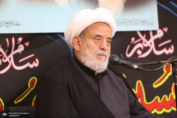 حسین انصاریان: رحم کنید! چیزی که به دلار ربط ندارد را به آن گره نزنید/ خیلی‌ها الان نمی‌توانند میوه بخرند