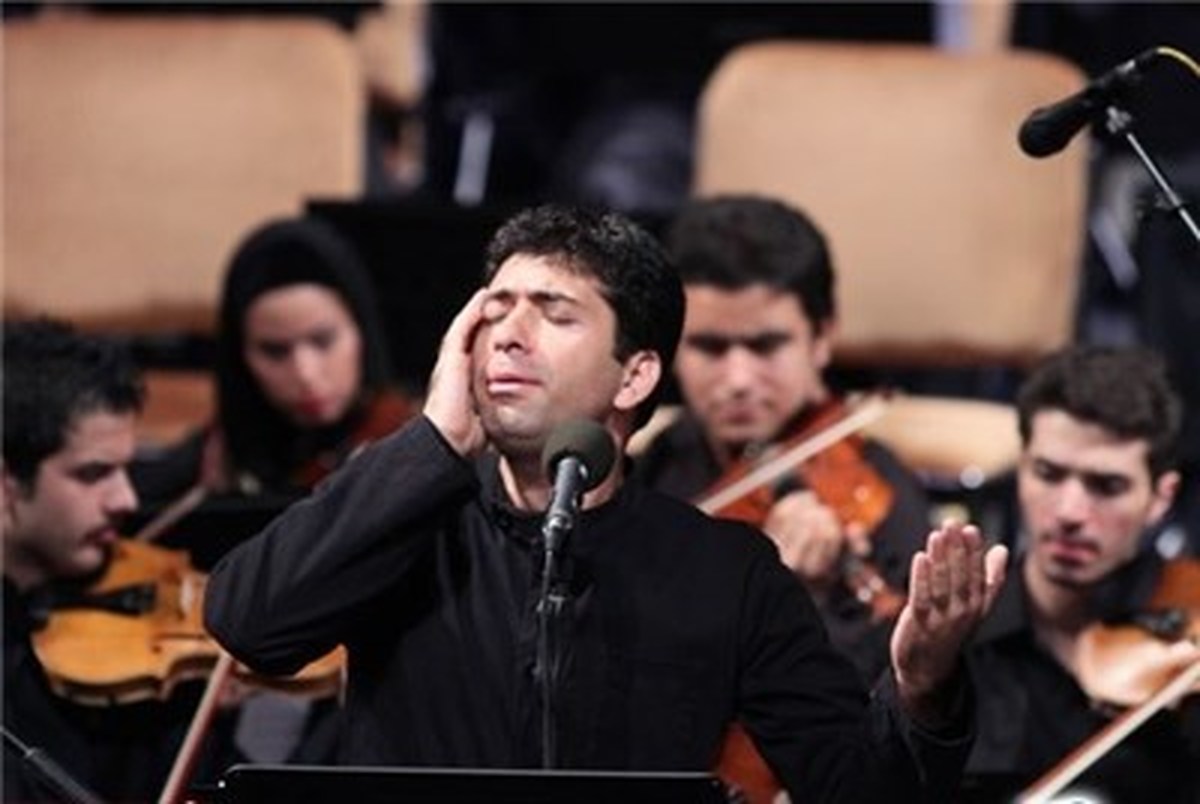 محمد معتمدی: پرکار بودن ضربه‌ای به خواننده وارد نمی‌کند