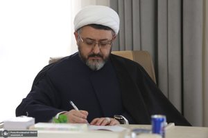 نشست بررسی زمینه‌های حضور فرهنگی و هنری موسسه تنظیم و نشر آثار امام خمینی (س) در عراق