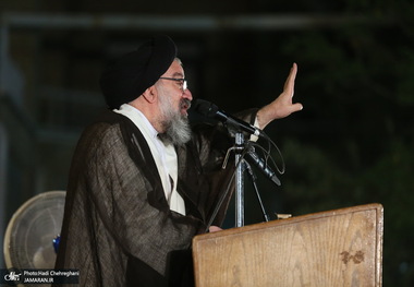 احمد خاتمی: سلاح، ناموس حزب‌الله است/ جنگ و جهاد تا رفع فتنه از عالم امتداد دارد/ آمریکا در موضوع مذاکره مستقیم هم به دنبال اهداف استکباری است/ مکانیسم ماشه وسیله‌ای برای فشار و از پا درآوردن ایران است؛ ملت ایران در برابر این فشارها مقاومت خواهد کرد