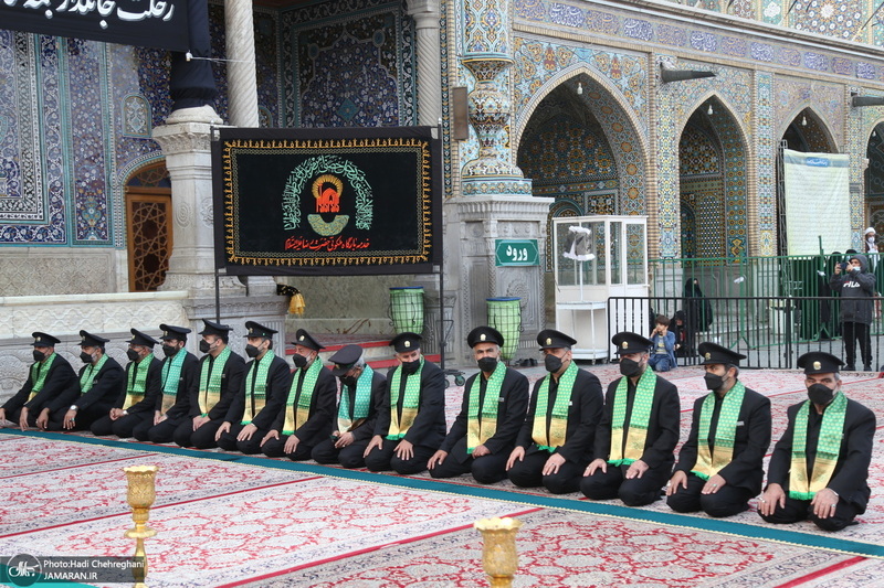 مراسم تعویض پرچم حرم مطهر حضرت معصومه(س)