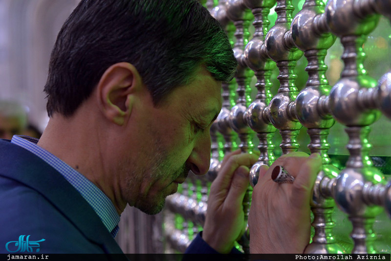 تجدید میثاق رئیس و جمعی از مدیران کمیته امداد امام خمینی(س) با آرمان های امام و شهدا 