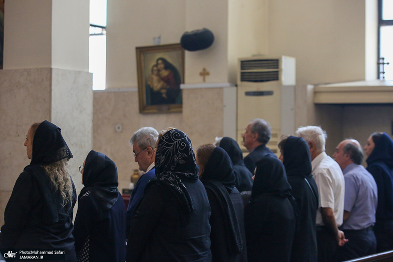 مراسم بزرگداشت امام خمینی (س) در کلیسای «سرکیس مقدس»