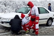 هلال احمر 142 خودرو گرفتار شده در برف و کولاک را نجات داد