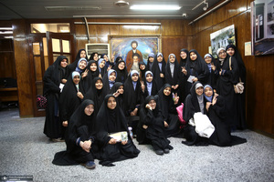 بازدید دانش آموزان از بیت امام خمینی (س) در جماران