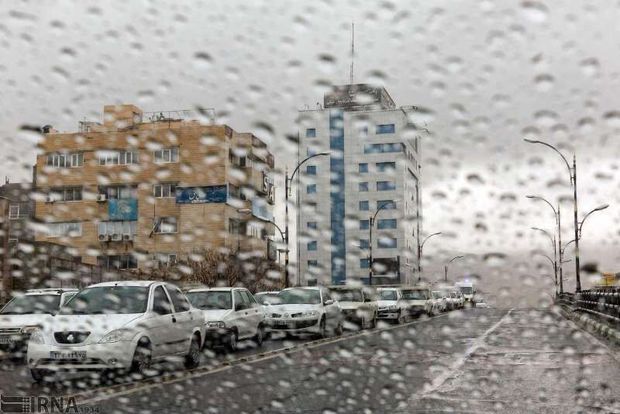 بارش باران در نقاط مختلف استان کرمانشاه ادامه می‌یابد