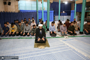 بازدید جمعی از دانش آموزان دبیرستان علوم و معارف خراسان رضئی از بیت امام خمینی (س) در جماران