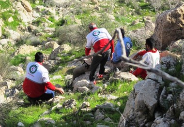 گردشگران گرفتار در ارتفاعات رنو نجات یافتند