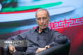 هادی خانیکی:  جنگ اخیر، ایران را درگیر یک دفاع میهنی کرد/ ایران نترسید/ مسئله اصلی ایران «گفت وگو» است/نخبگان هیچ ملاحظه‌ای جز «برای وطن» نداشته باشند/ حضور رهبر انقلاب در شب عاشورا و خواندن یک شعر میهنی در شرایط جنگی اتفاق بزرگی است