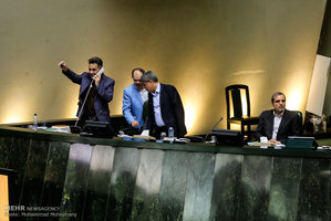 حاشیه های جلسه علنی مجلس با حضور جهانگیری + تصاویر