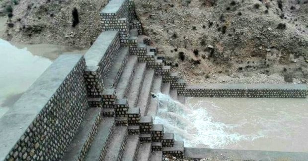 یک طرح آبخیزداری در منوجان افتتاح شد
