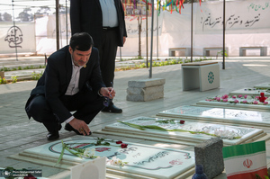 ادای احترام ورزشکاران و قهرمانان پارالمپیکی ایران به مقام شامخ شهدا