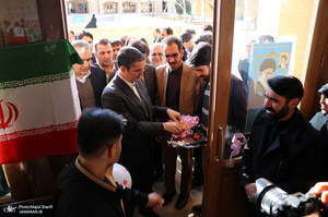 آیین نواختن زنگ انقلاب در بیت تاریخی حضرت امام(س) در خمین