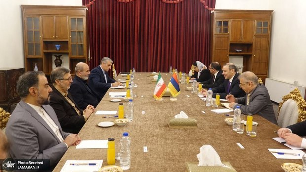 دبیر شورای امنیت ملی ایران در دیدار همتای ارمنی: هرگونه تغییر در ژئوپلیتیک منطقه، ناامن کننده و موجب بی ثباتی و تصاعد بحران است
