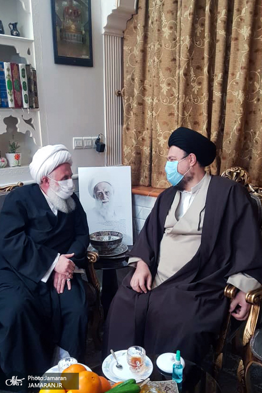 حضور سید حسن خمینی در بیت مرحوم آیت الله نظری خادم الشریعه(ره)