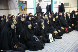 بازدید جمعی از دانش آموزان از بیت امام خمینی (س) در جماران 1