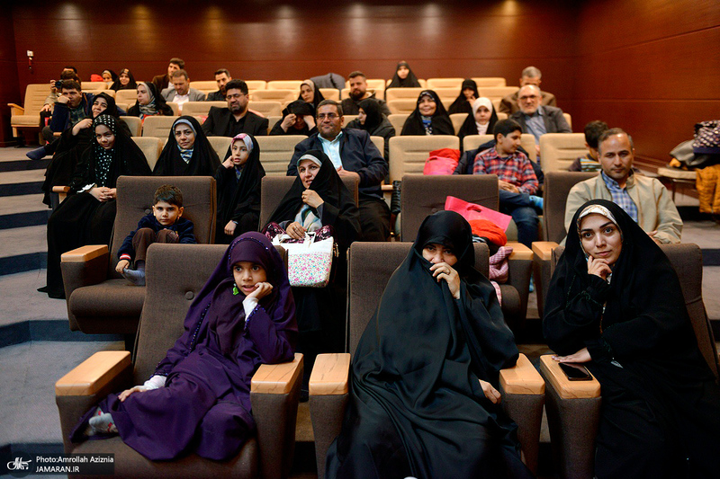 جشن عبادت و تکلیف فرزندان کارکنان معاونت پشتیبانی سپاه در حرم امام خمینی (س)