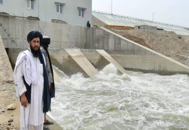 معاون پیشین وزیر خارجه: سیمان سد کمال خان از زابل تامین شد! برای تامین آب از بکارگیری زور خودداری شود