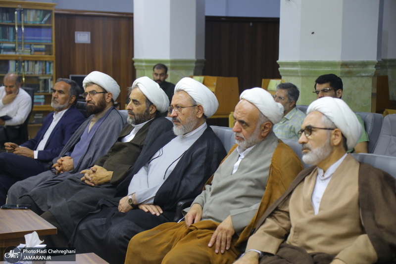 ‪نشست علمی با موضوع  آثار تقیه مداراتی در حج از منظر امام خمینی (ره) (16)