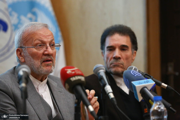 منوچهر متکی: گفتمان امام و انقلاب اسلامی از علل‌ افول آمریکا است/ ما در حوزه‌ سیاسی موفق بودیم اما در حوزه‌ اقتصادی موفق نبودیم