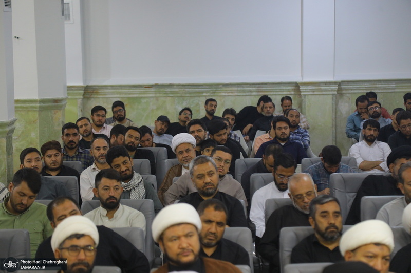 نشست «قرآن و عترت، محور اتحاد مسلمانان در اندیشه امام خمینی(س)» به زبان اردو