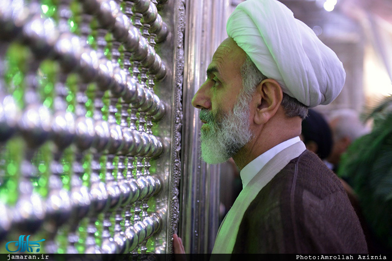 ادای احترام مسوولان سازمان اوقاف و امورخیریه به امام راحل