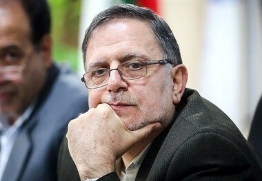 رئیس بانک مرکزی: هیچ مشکل تامین مالی با خروج احتمالی آمریکا از برجام پیش نمی‌آید