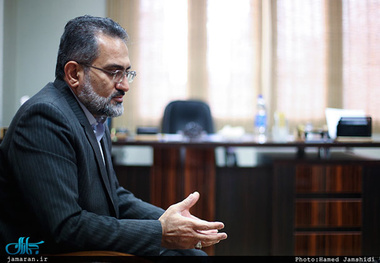 ضرورت ندارد که یک فرد نظامی سکاندار کشور باشد/ ما بیشتر خود را در جمع متدینین  و محافل مذهبی محدود کرده‌ایم، در حالی که باید بین مردم رفت