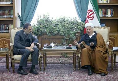 عده ای سعی دارند با اصل قراردادن فرعیات به اختلافات دامن بزنند/ معلوم نیست آمریکا با ترامپی که در هر مسأله ای مواضع متعدد می گیرد، چه سیاستی را در پیش خواهد گرفت