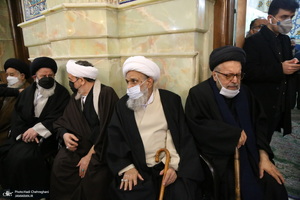 حضور مراجع و علما در مسجد امام حسن عسکری(ع) در پی ارتحال آیت الله العظمی صافی(ره)
